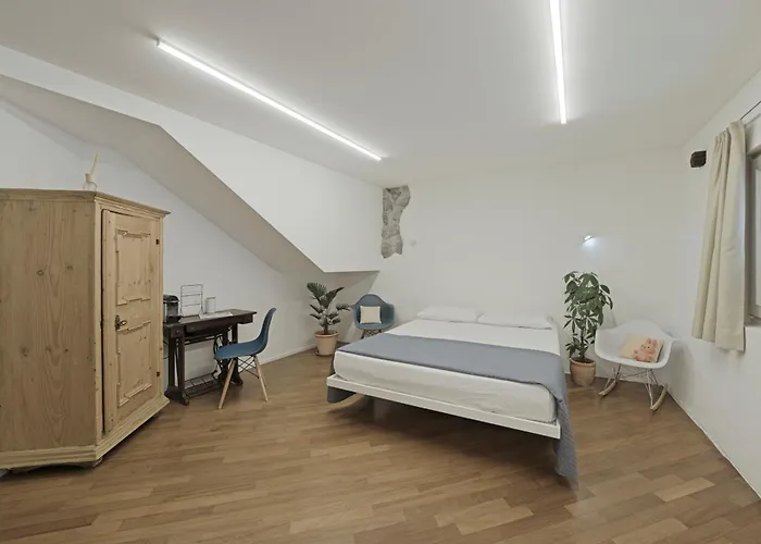 Historic And In The Centre Of شقة *